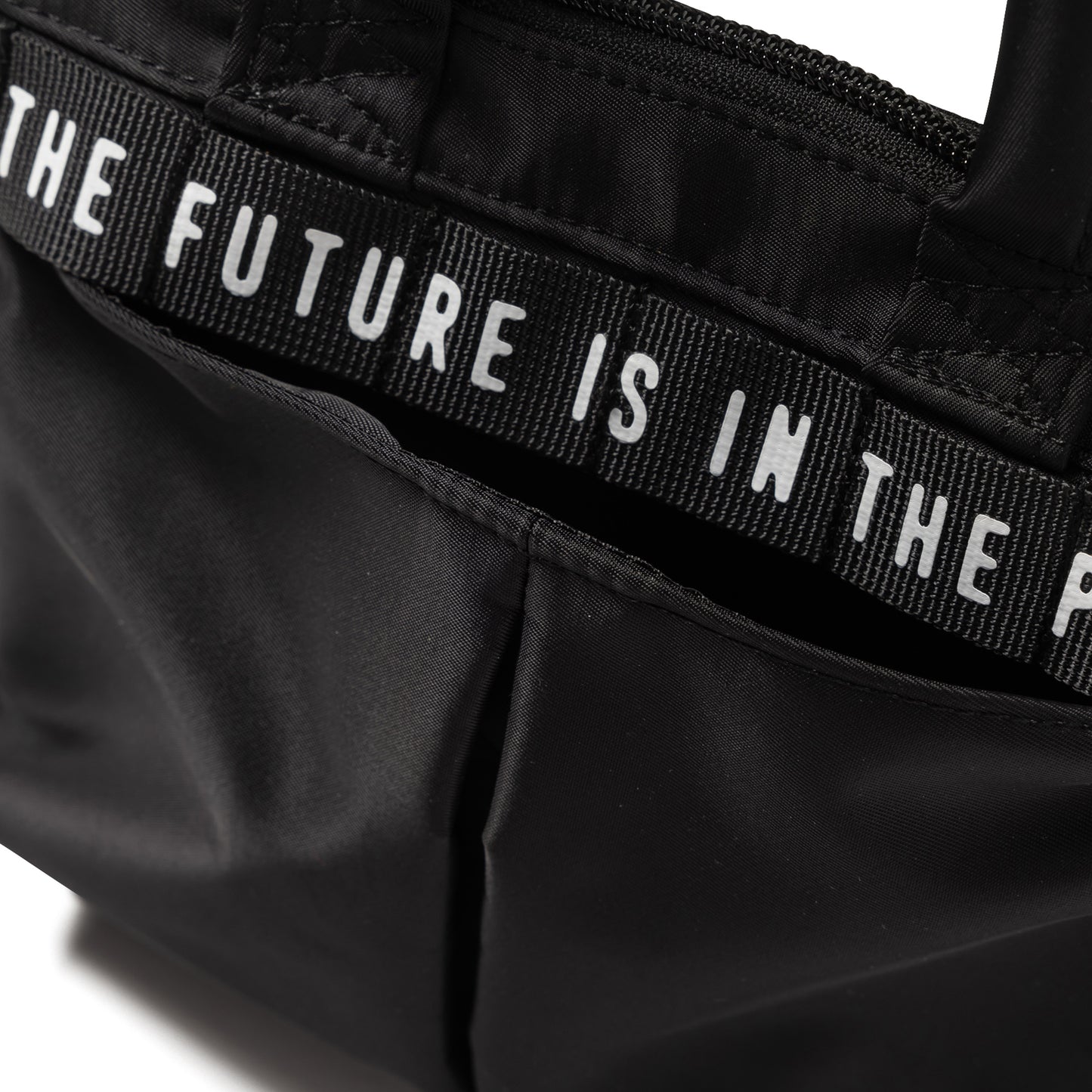 HUMAN MADE MINI HELMET BAG BK-E